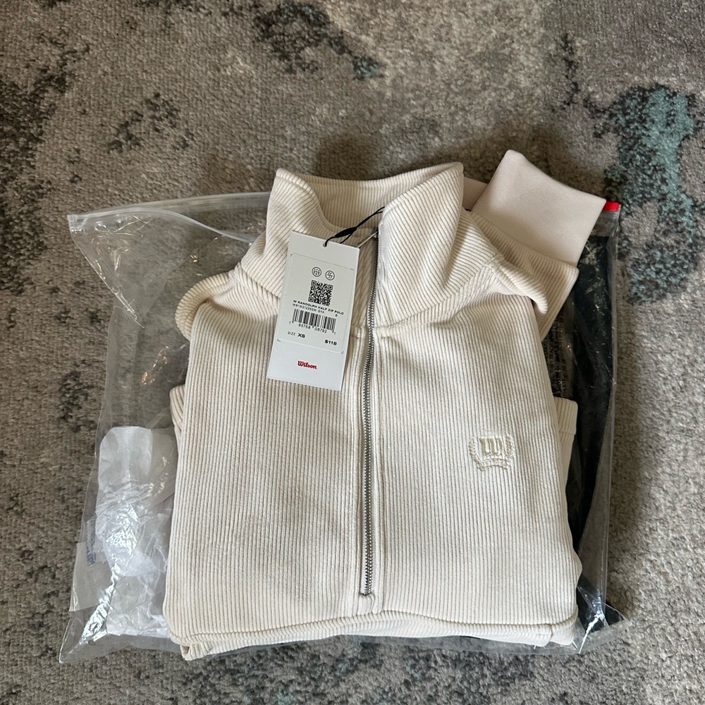 Wilson women’s XS Randolph courderoy half zip cream crop top - Picture 2 of 2